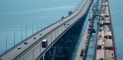 Крымский мост впервые перекрыли из-за сильного снегопада и ветра