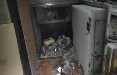 24-летнего мужчину задержали на Киевщине за кражу более 300 тысяч и поджог почты: фото