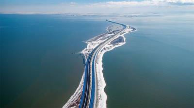 Движение по Крымскому мосту частично возобновилось