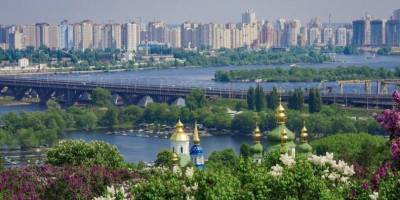 Киевскую школьницу внесли в базу "Миротворца" за критику украинского языка