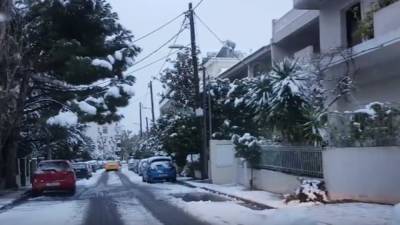 Снегопад в Афинах "вернул" местных жителей в Средневековье