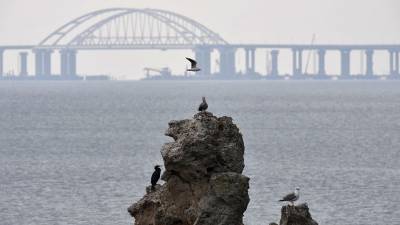 Движение через Крымский мост вновь закрыто