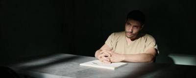 В прокат вышел фильм «Мавританец» о заключенном самой жуткой тюрьмы США Гуантанамо