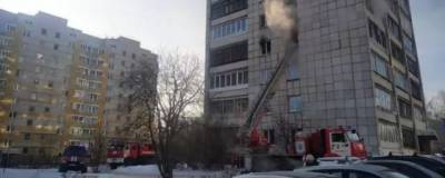 В Екатеринбурге эвакуировали 45 жильцов горящей многоэтажки