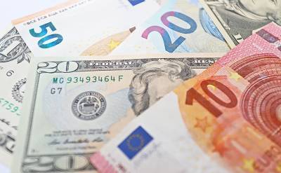 Курс валют сегодня: доллар и евро выросли утром 19 февраля