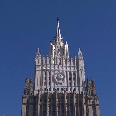 МИД РФ предложил иностранным дипломатам привиться от covid-19