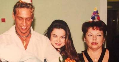 Королева без макияжа и Тарзан с сыном на руках: мать певицы показала архивное фото из роддома