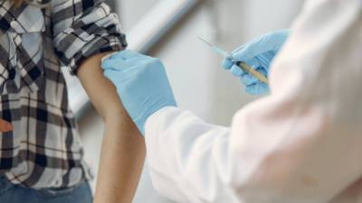 На Алтай привезли еще 14 тысяч комплектов вакцины от коронавируса