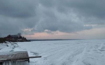 Несмотря на соленую воду: Хаджибейский лиман замерз – захватывающие фото