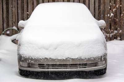 Водителям сообщили о неприятных последствиях снегопадов для автомобиля