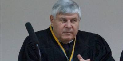 ВАКС приговорил к двум годам тюрьмы экс-судью из Черкасс, которого поймали на взятке
