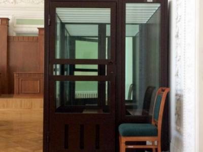 Обвиняемый нанес себе порезы в знак протеста в московском суде