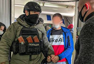 Турция экстрадировала подозреваемого в убийстве в Украину