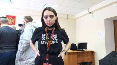 В Ростове задержали активистку. На приговор Шевченко она надела майку «мусора хуже мусора»