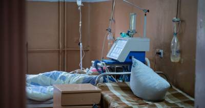 На Буковине реанимации четырех больниц на 100% забиты больными COVID-19