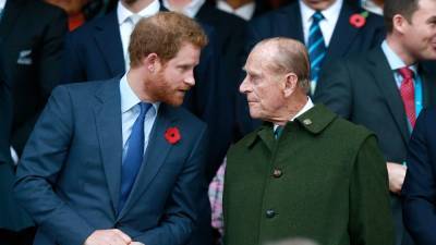 Принц Гарри переживает за дедушку Филиппа и готовится к вылету в Лондон, – СМИ