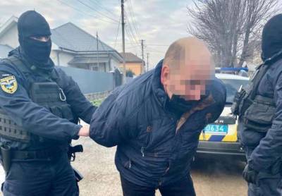 Закарпатские полицейские поймали опасного наркодилера