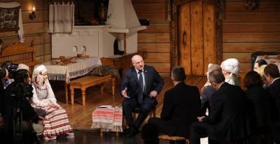 Лукашенко: Я буду делать все, что будет отличать белорусов от русских