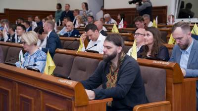 Рада обрезала полномочия местных депутатов: Что запретили