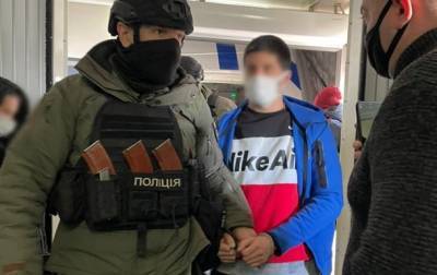 Турция выдала украинца, подозреваемого в убийстве в киевском Гидропарке