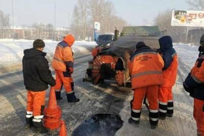 В Рязани продолжают заделывать ямы на Северной окружной дороге
