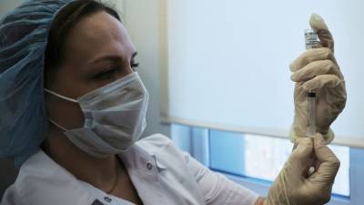 Украинцы нашли способ привиться российской вакциной – в СМИ раскрыли детали