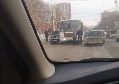 На Касимовском шоссе попала в аварию маршрутка