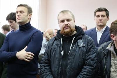 Националист Демушкин предрек Навальному тяжкую жизнь в колонии