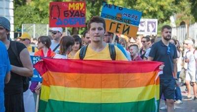 ЛГБТ-«ветеран» АТО боится быть убитым – мужа лишат «майна»