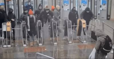 В Киеве группа спортсменов жестоко избила двух сотрудников СБУ (видео)