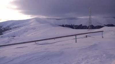На высокогорье Карпат – значительная снеголавинная опасность
