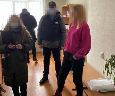 Под Днепром работница суда за взятки "решала вопросы" пьяных водителей