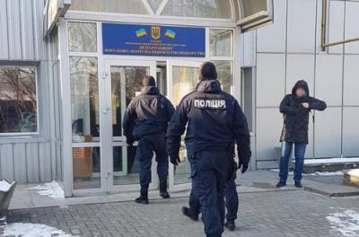 Массовые обыски в Николаеве: под подозрением чиновники из сферы ЖКХ