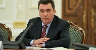Данилов заявил, что санкции против Медведчука и Марченко введены за финансирование терроризма