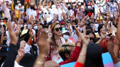 В Мьянме скончалась участница протестов