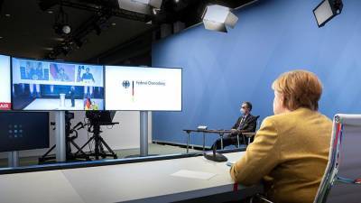 Меркель и Макрон высказались о будущих отношениях с Россией