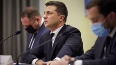 Зеленский может ввести санкции против Медведчука и Порошенко ради своей выгоды