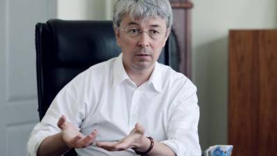 "Врага наконец называют по имени": Ткаченко назвал санкции против Медведчука "исторической справедливостью"