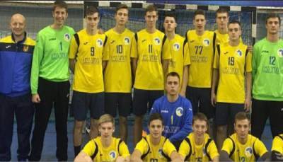 ГК Донбасс минимально уступил румынской команде в первом матче 1/8 финала Европейского кубка