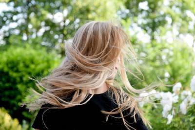 Простые способы защитить волосы при термической обработке