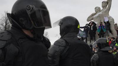 В Петербурге арестовали более 100 участников несогласованной акции