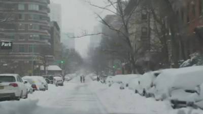 Новости на "России 24". Мощный снегопад нарушил планы Байдена