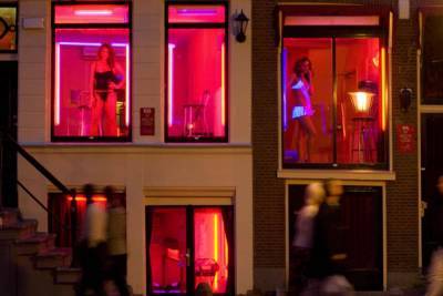 Квартал красных фонарей в Амстердаме закрывают навсегда: причина