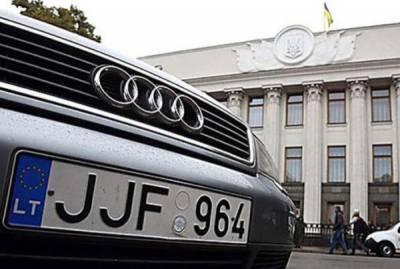 В Україні можуть ввести санкції проти авто на єврономерах