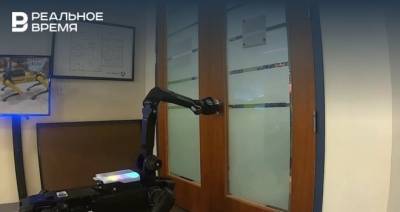 Boston Dynamics опубликовало видео, как робот-пес рисует мелом и собирает мусор