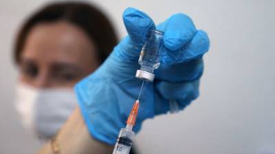 Минздрав предупредил россиян о "побочках" после прививки от COVID-19