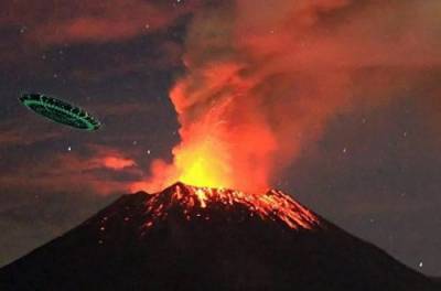 30-метровый НЛО влетел в вулкан Попокатепетль. ВИДЕО