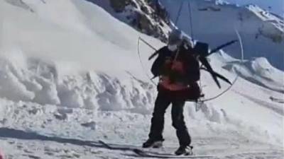 На Красной поляне появился «Лыжный Карлсон» — забавное видео