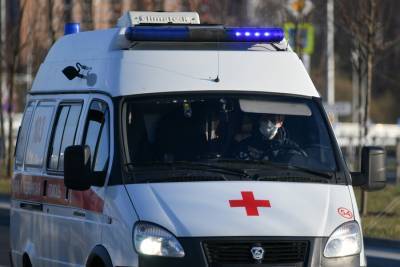 Два человека погибли в ДТП с легковой машиной и грузовиком в Подмосковье