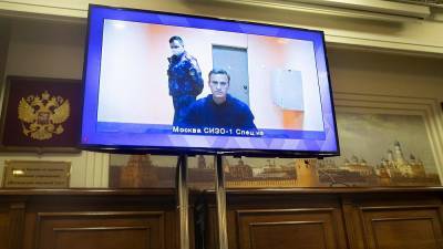 Суд может заменить Навальному условный срок по делу "Ив Роше" на реальный